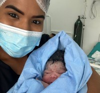 Primeira bebê de 2026 de Pitimbu nasce no Pronto Atendimento de Acaú
